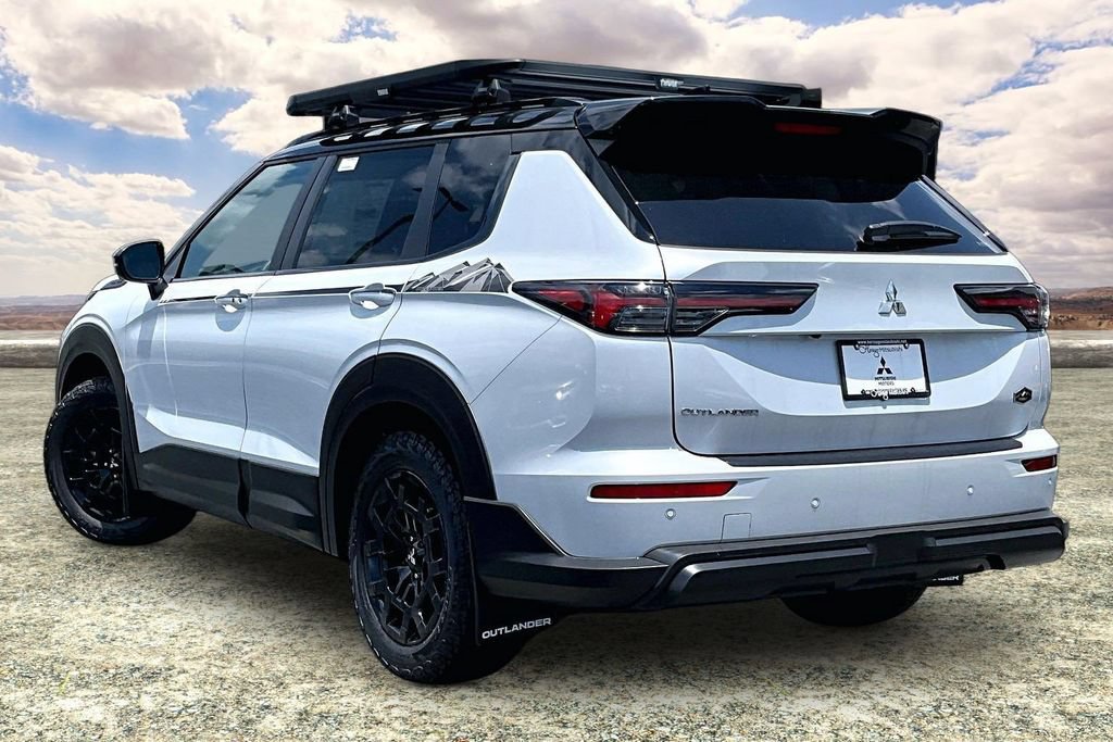 New 2026 Mitsubishi Outlander AWD image 3