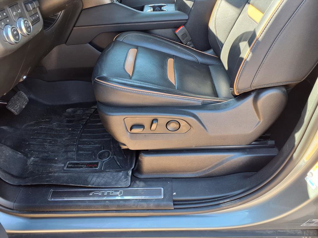 Used 2023 GMC Yukon AT4 w/ AT4 Premium Plus Package AWD/4WD image 15