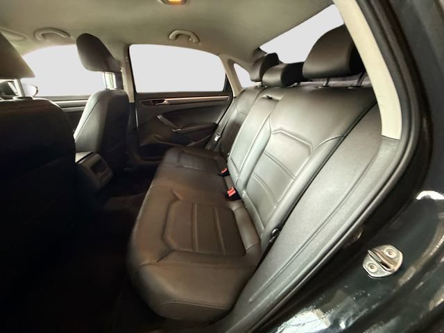 Used 2017 Volkswagen Passat 1.8T R-Line w/ R-Line Lighting Package FWD image 24