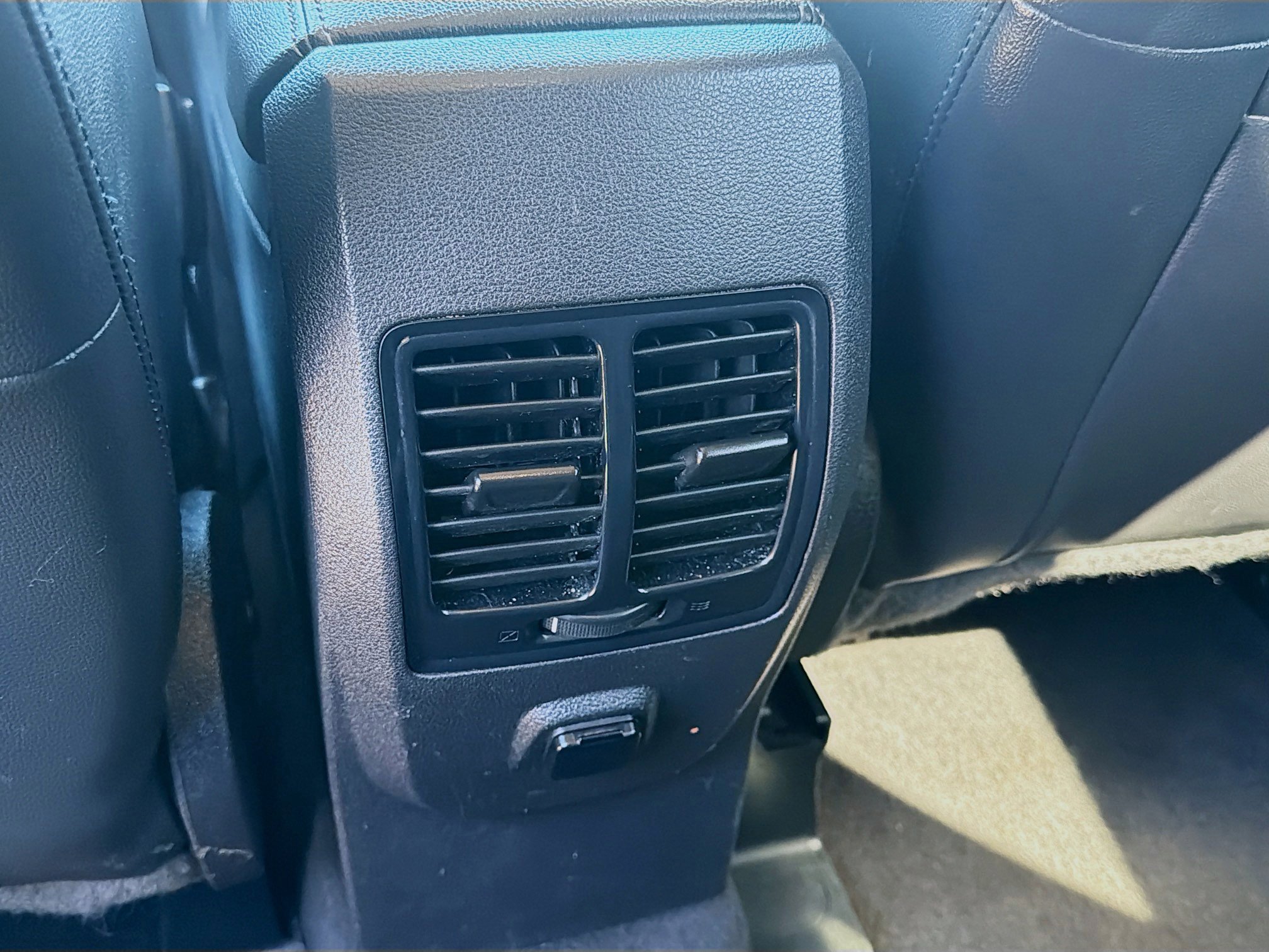 Used 2018 Ford Escape SEL image 22