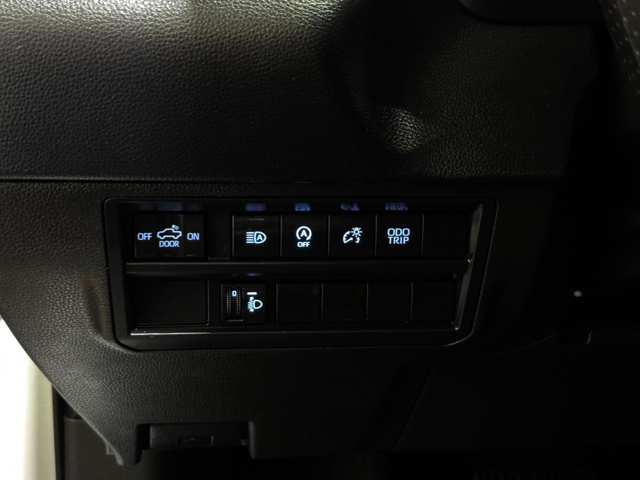 Used 2024 Toyota Tundra SR AWD/4WD image 25