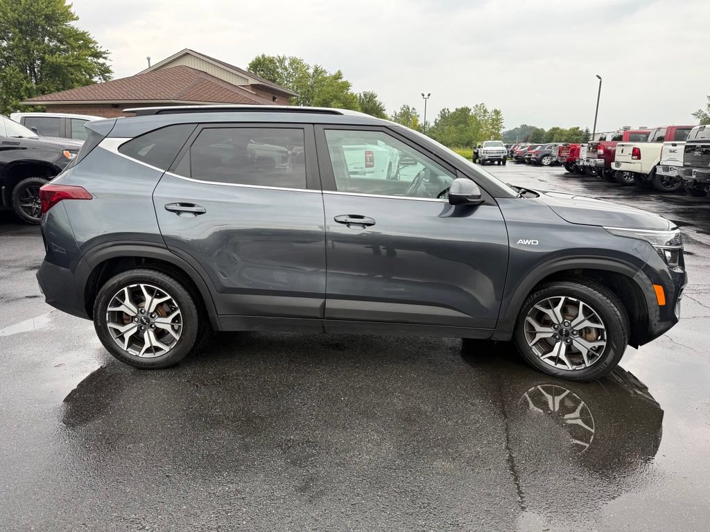 Used 2022 Kia Seltos EX AWD/4WD image 6