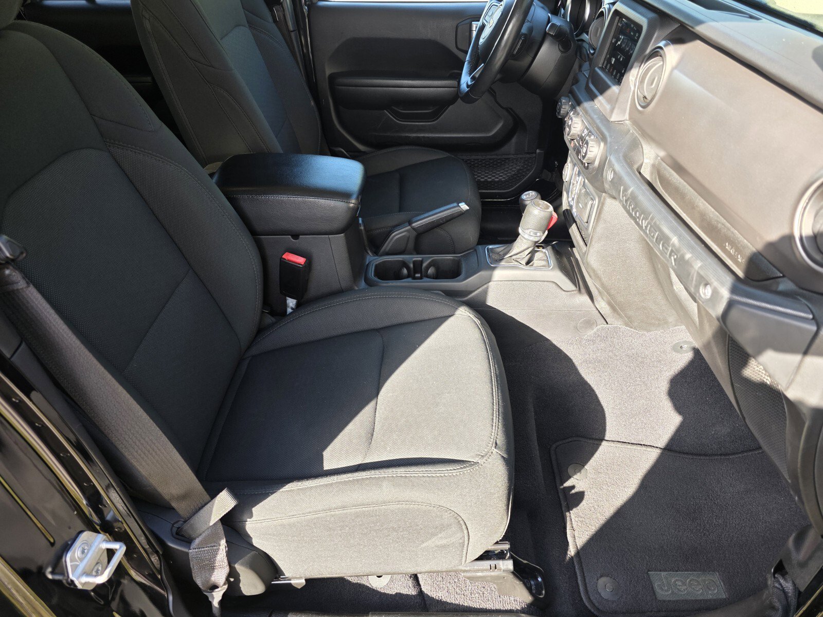 Used 2021 Jeep Wrangler Unlimited Sport image 3