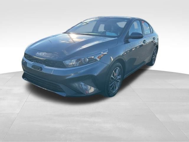 Certified 2024 Kia Forte LXS image 4