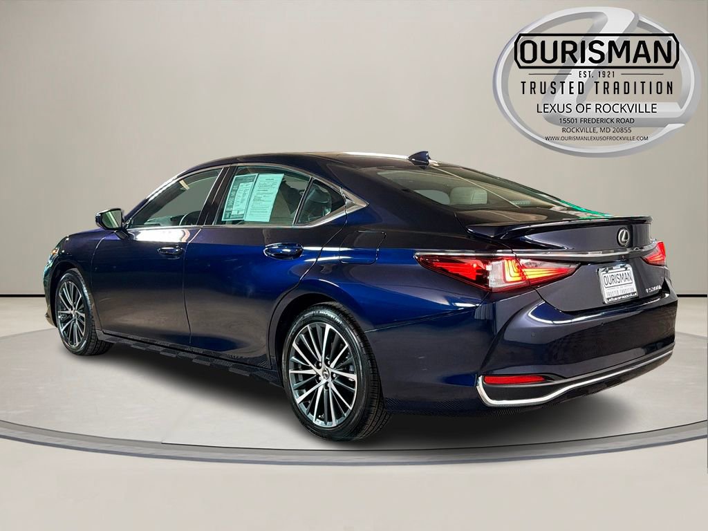 Used 2025 Lexus ES 300h w/ Premium Package image 7