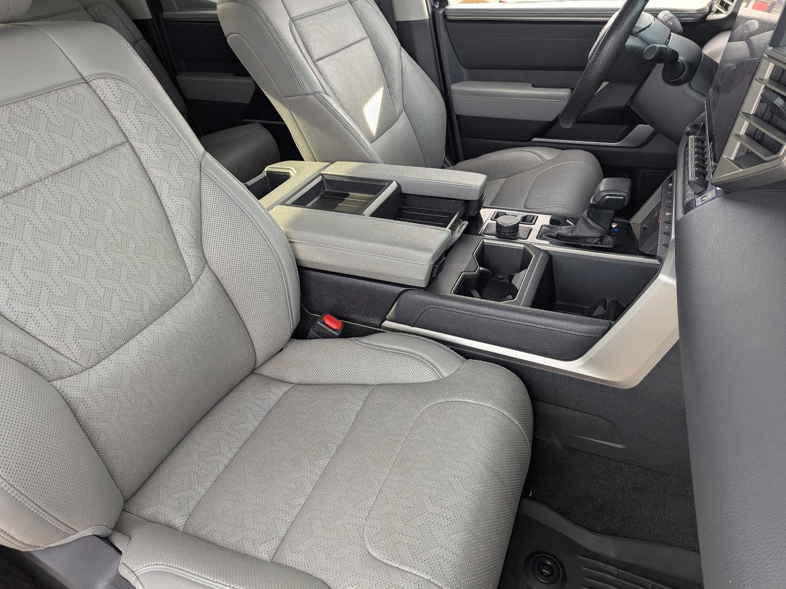 Used 2023 Toyota Tundra Limited image 11