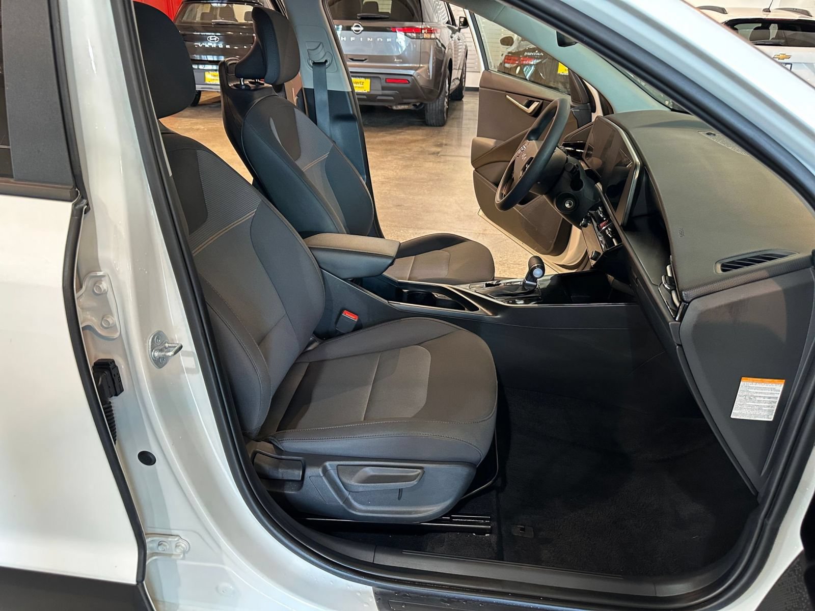 Used 2026 Kia Niro LX FWD image 35