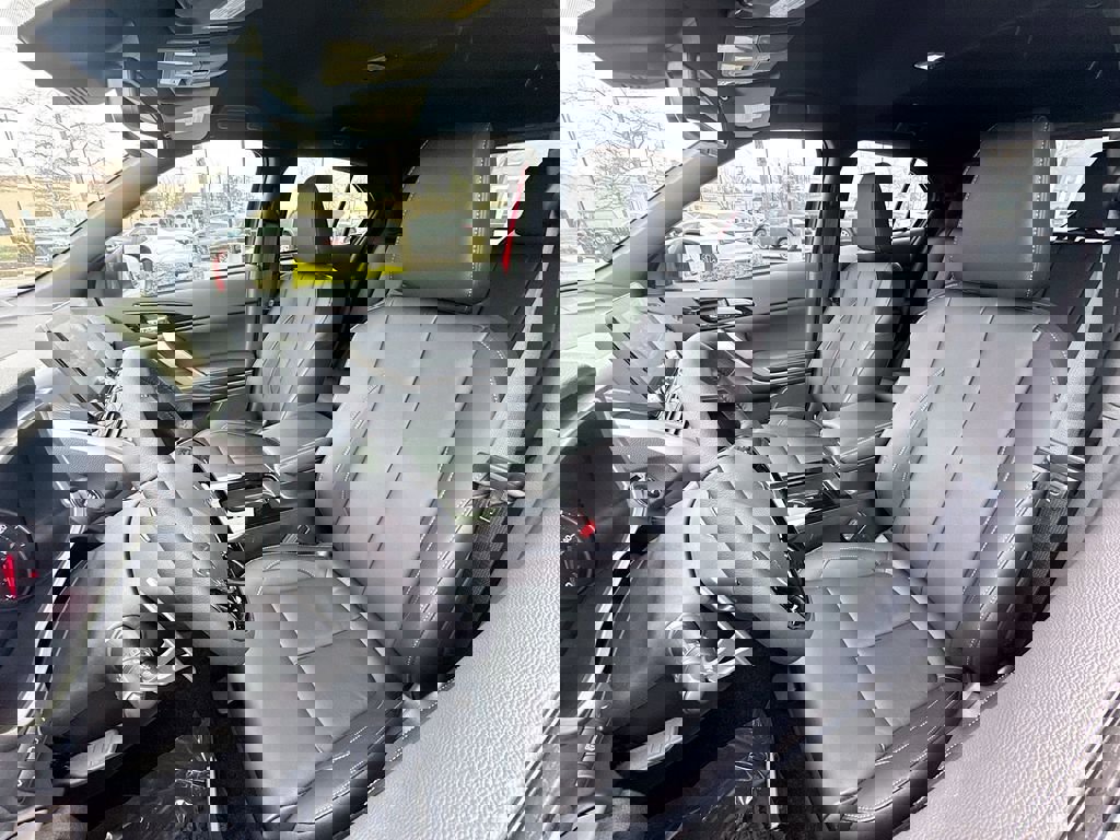 Used 2025 Mitsubishi Eclipse Cross Black Edition image 10