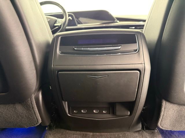 Used 2023 Cadillac Escalade Sport Platinum image 35