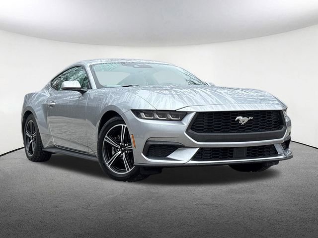 Used 2025 Ford Mustang Coupe image 2