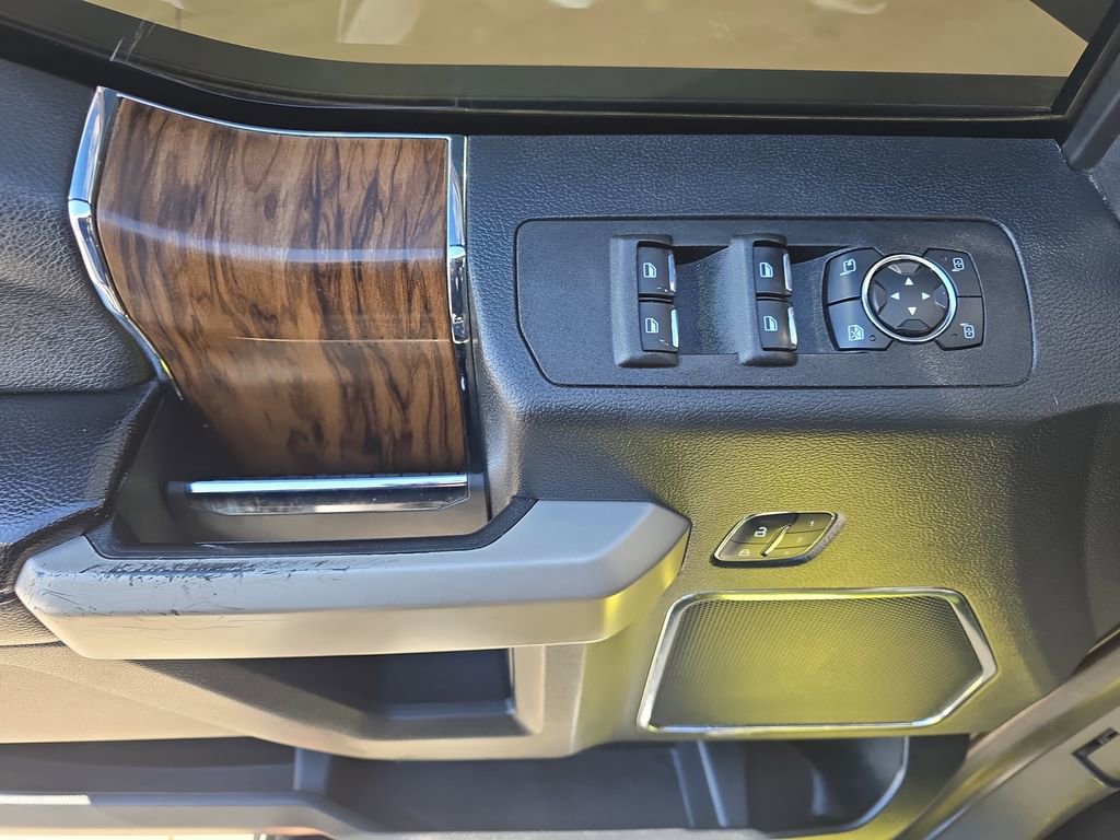 Used 2020 Ford F150 Lariat image 28