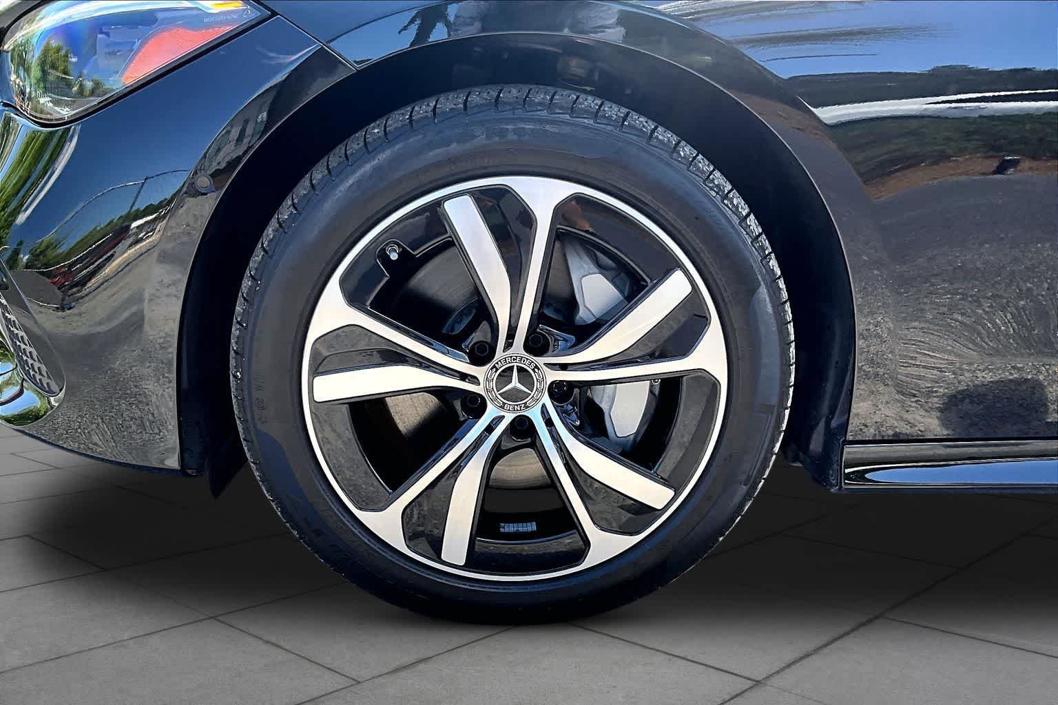 Certified 2025 Mercedes-Benz CLE 300 4MATIC Cabriolet image 10