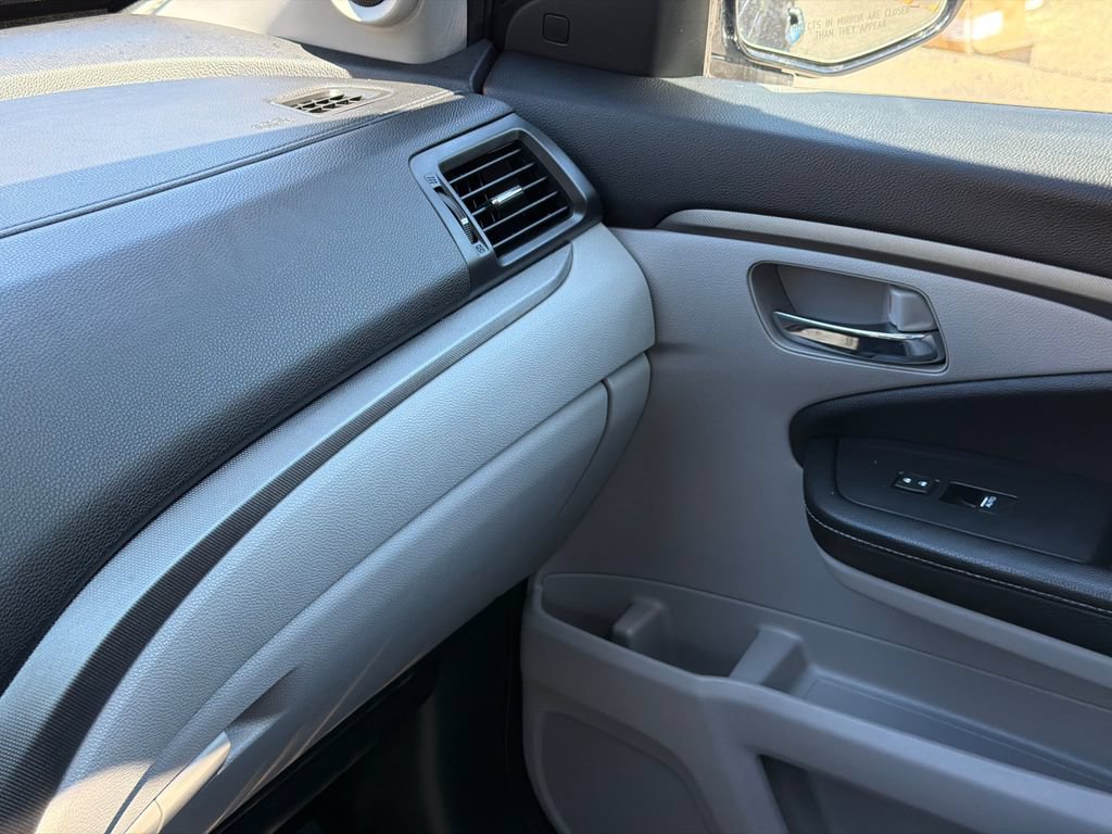Used 2021 Honda Ridgeline RTL-E image 32