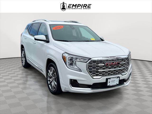 Used 2022 GMC Terrain Denali w/ Denali Premium Package AWD/4WD image 1