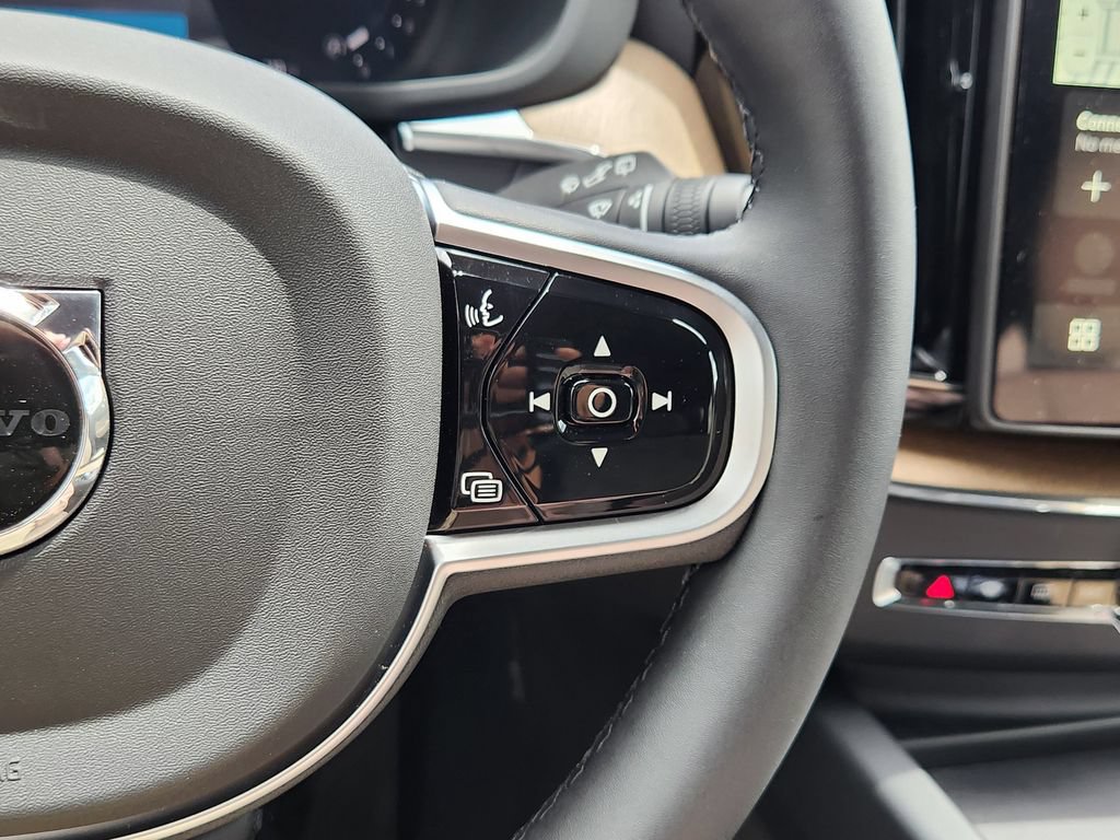 New 2026 Volvo XC60 B5 Plus w/ Climate Package AWD/4WD image 18