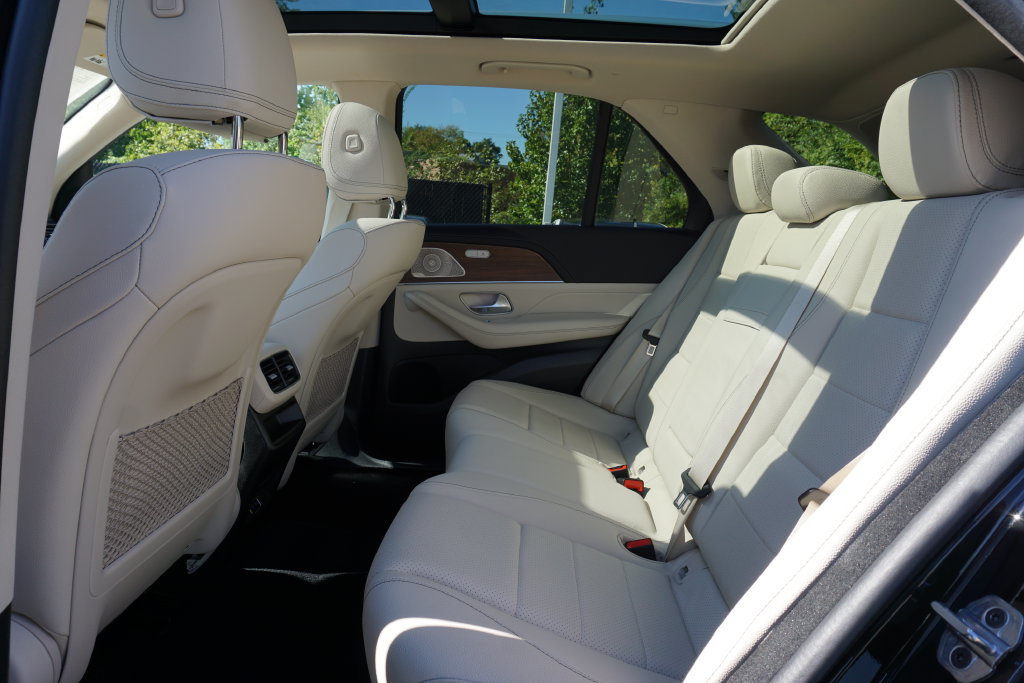 Certified 2025 Mercedes-Benz GLE 450e 4MATIC image 24