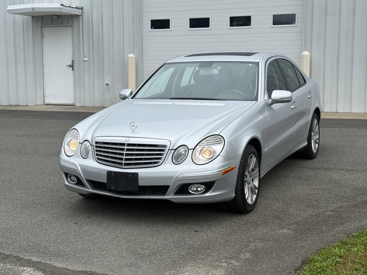 Used 2009 Mercedes-Benz E 350 4MATIC Sedan