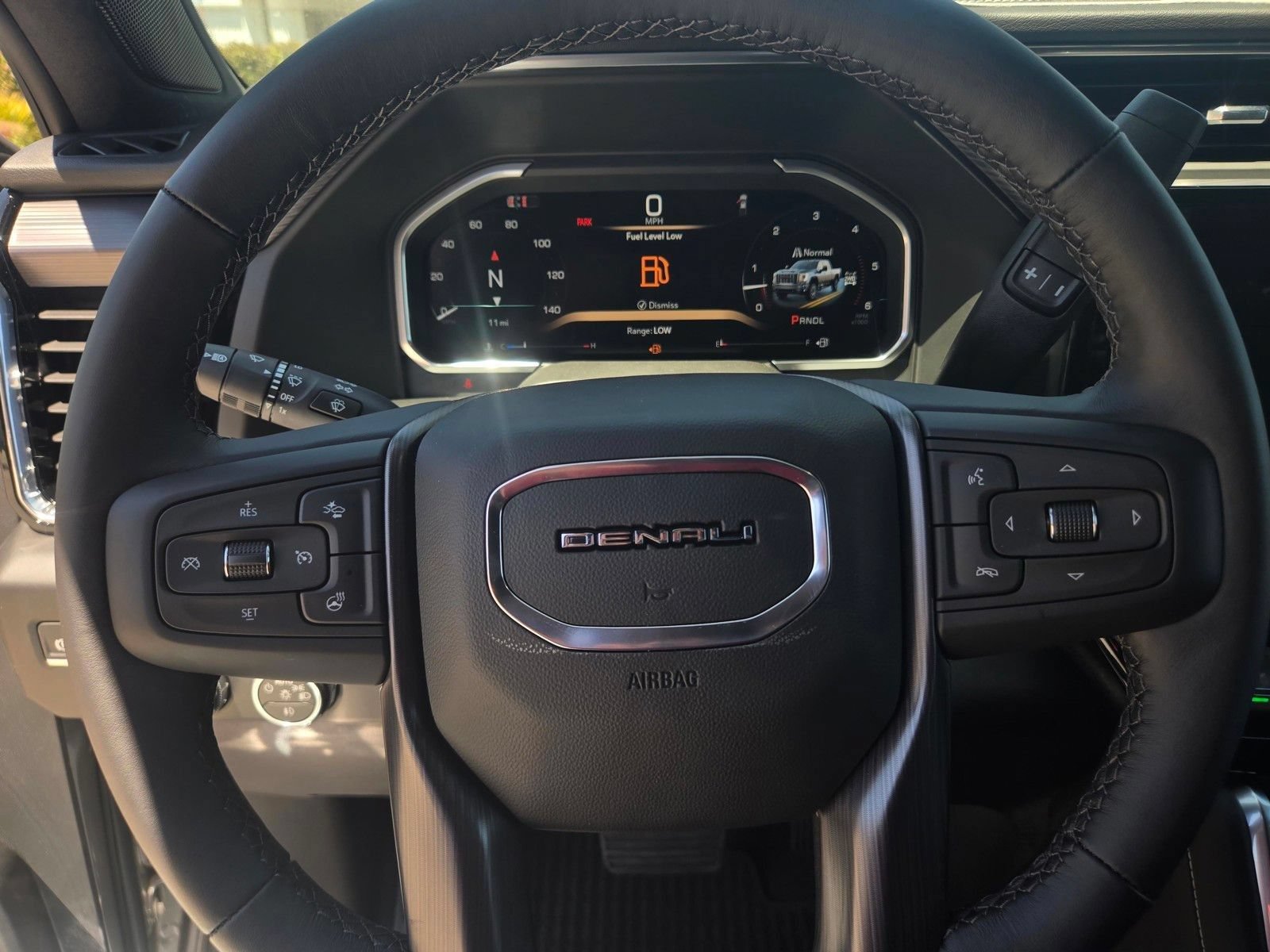 New 2026 GMC Sierra 2500 Denali Ultimate w/ LPO, Black Badging Package AWD/4WD image 33