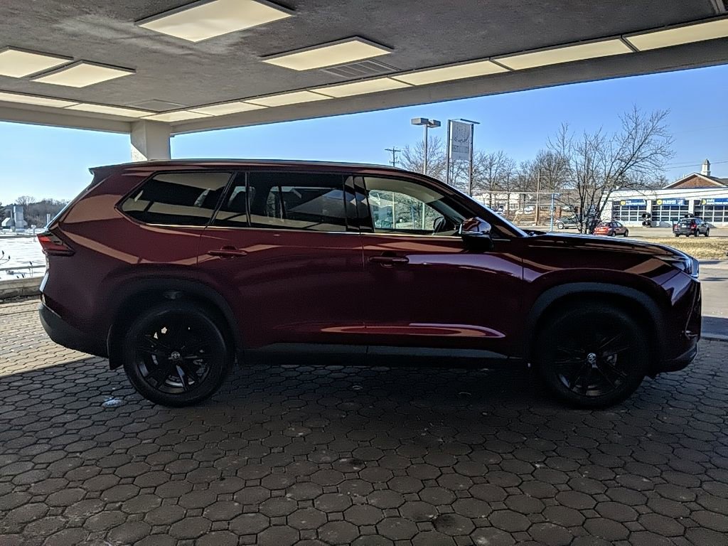 Used 2024 Toyota Grand Highlander Limited image 4