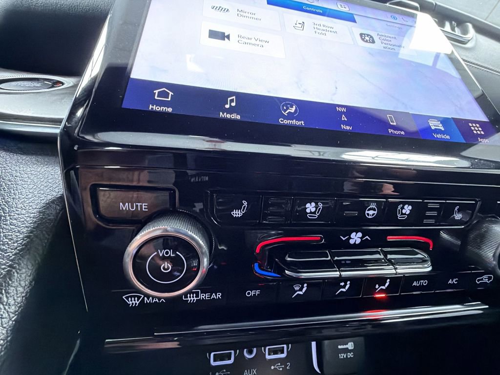 Used 2024 Jeep Grand Cherokee L Overland w/ Trailer Tow Package image 17