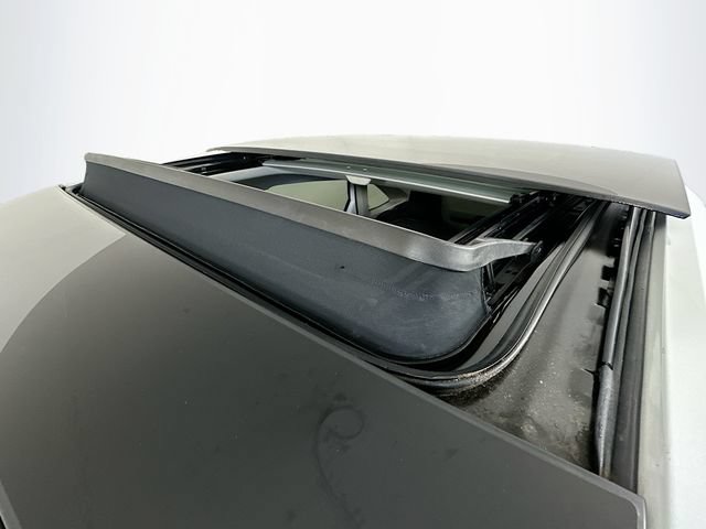 Used 2024 Volkswagen Jetta SE FWD image 9