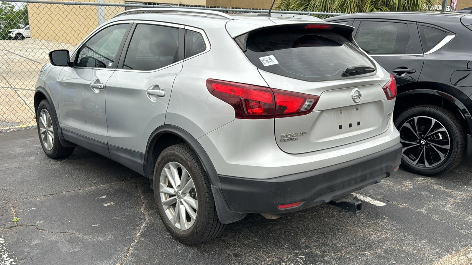 Used 2017 Nissan Rogue Sport SV image 6