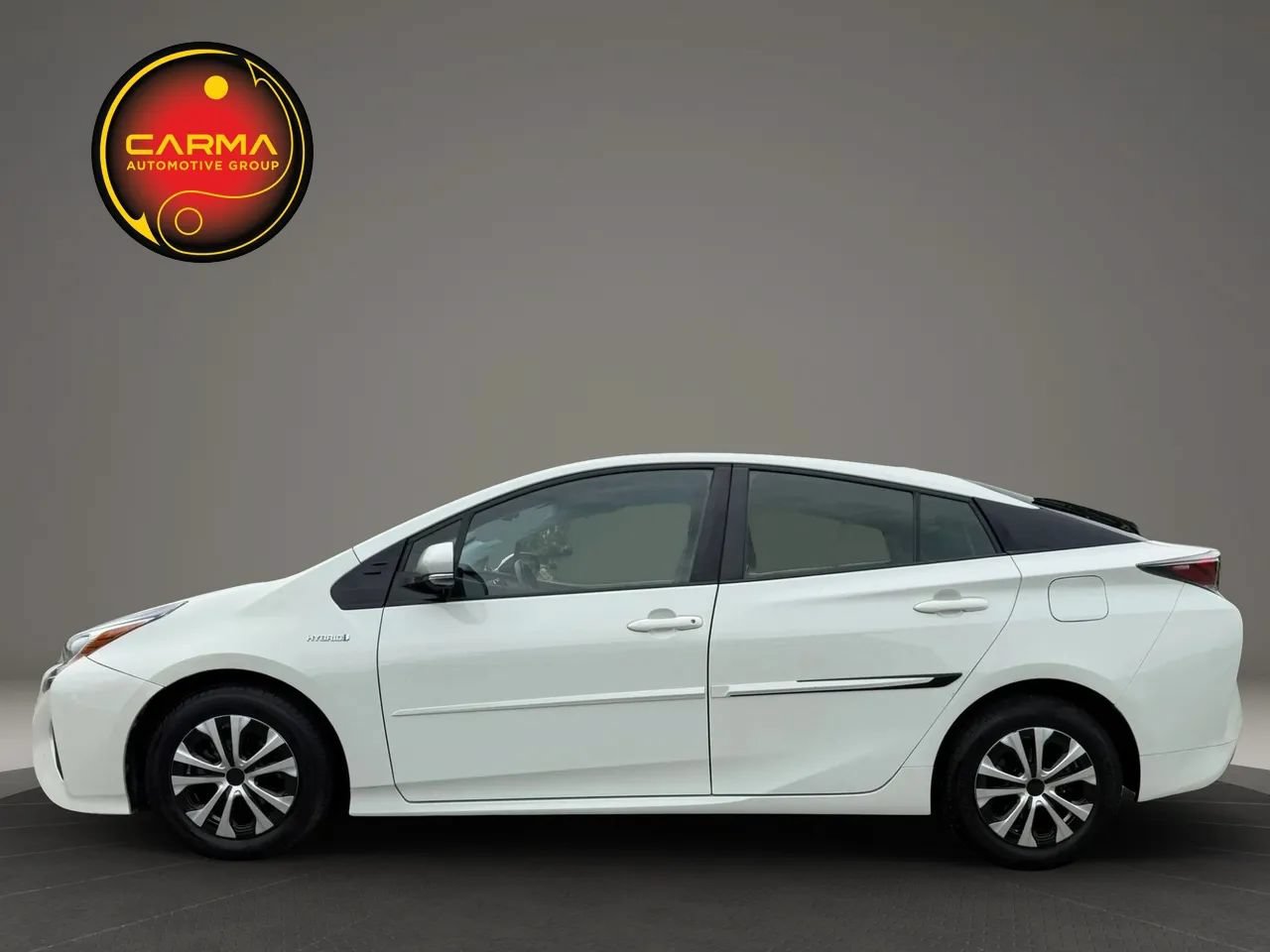 Used 2016 Toyota Prius Four w/ Protection Package FWD image 2
