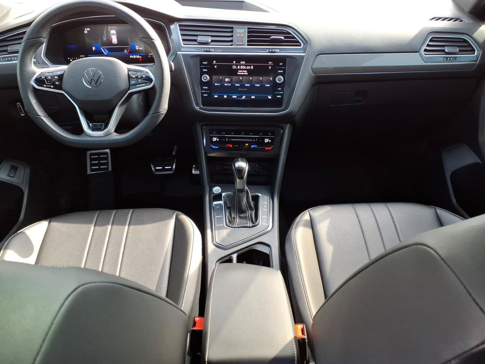 Used 2024 Volkswagen Tiguan SE R-Line FWD image 13
