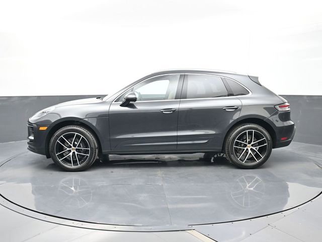 New 2026 Porsche Macan image 2