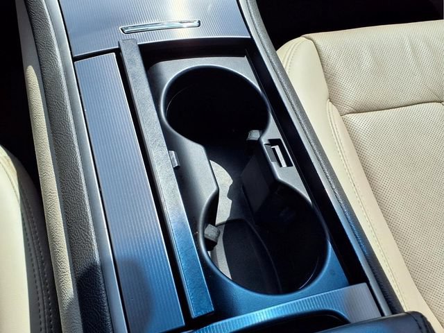 Used 2020 Lincoln MKZ Reserve w/ Monochromatic Package FWD image 29