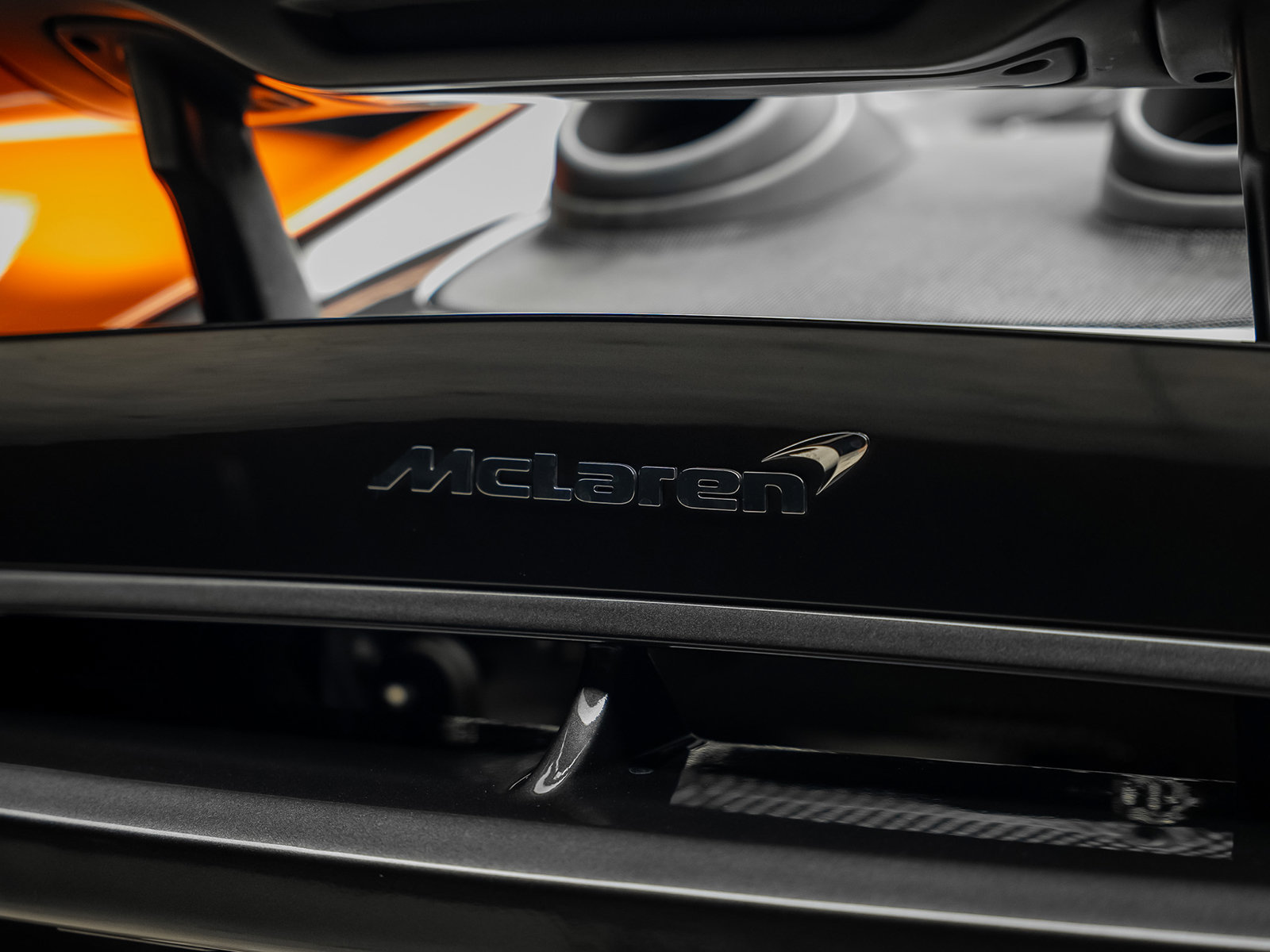 Used 2020 McLaren 600LT Spider RWD image 15