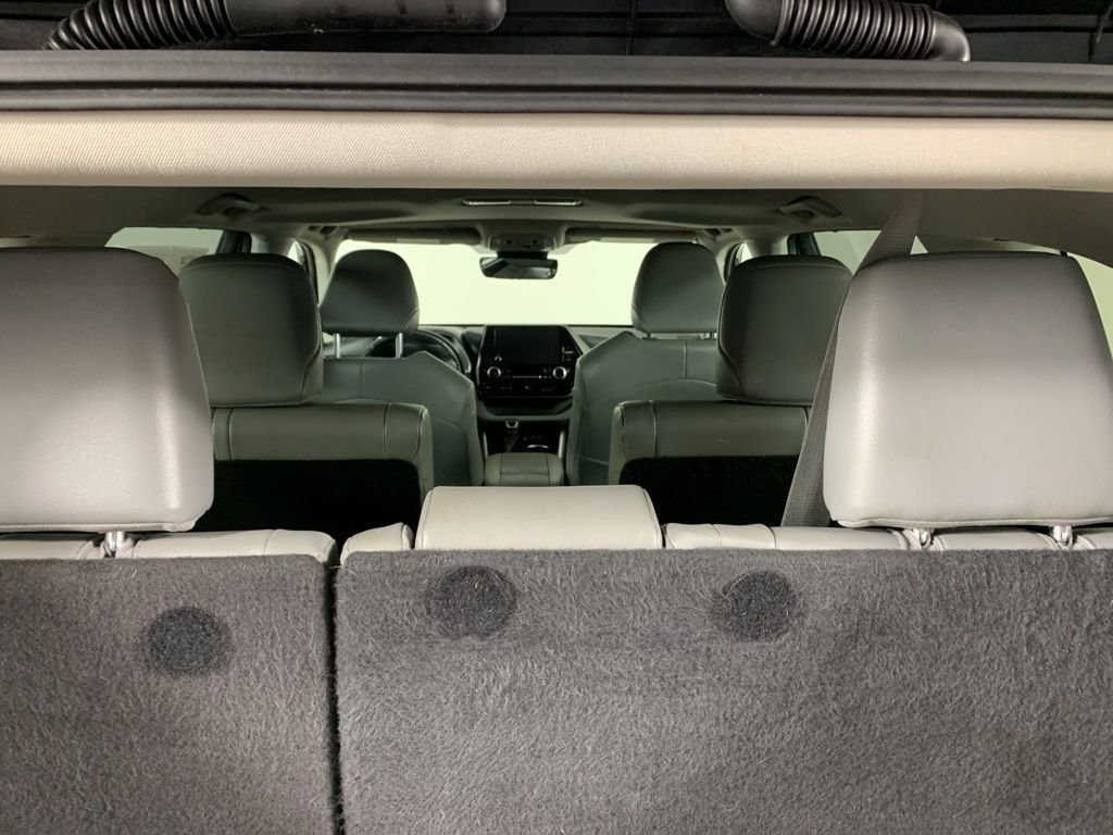 Used 2023 Toyota Highlander XLE image 14