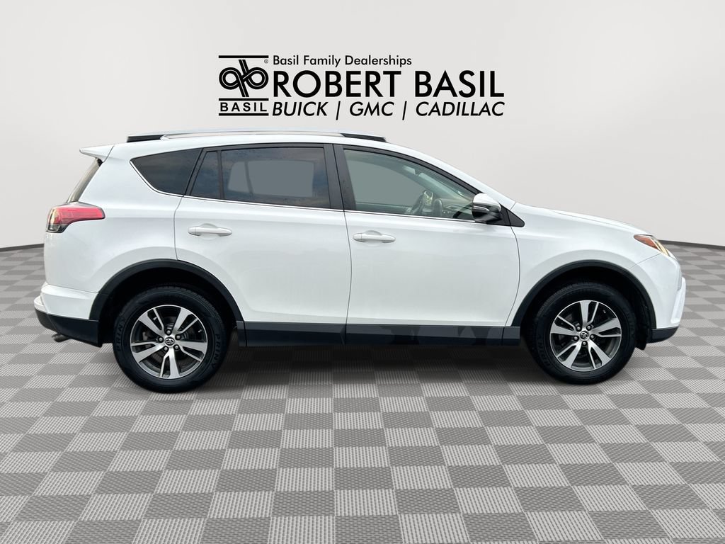 Used 2017 Toyota RAV4 XLE w/ Plus Extra Value Package AWD/4WD image 9