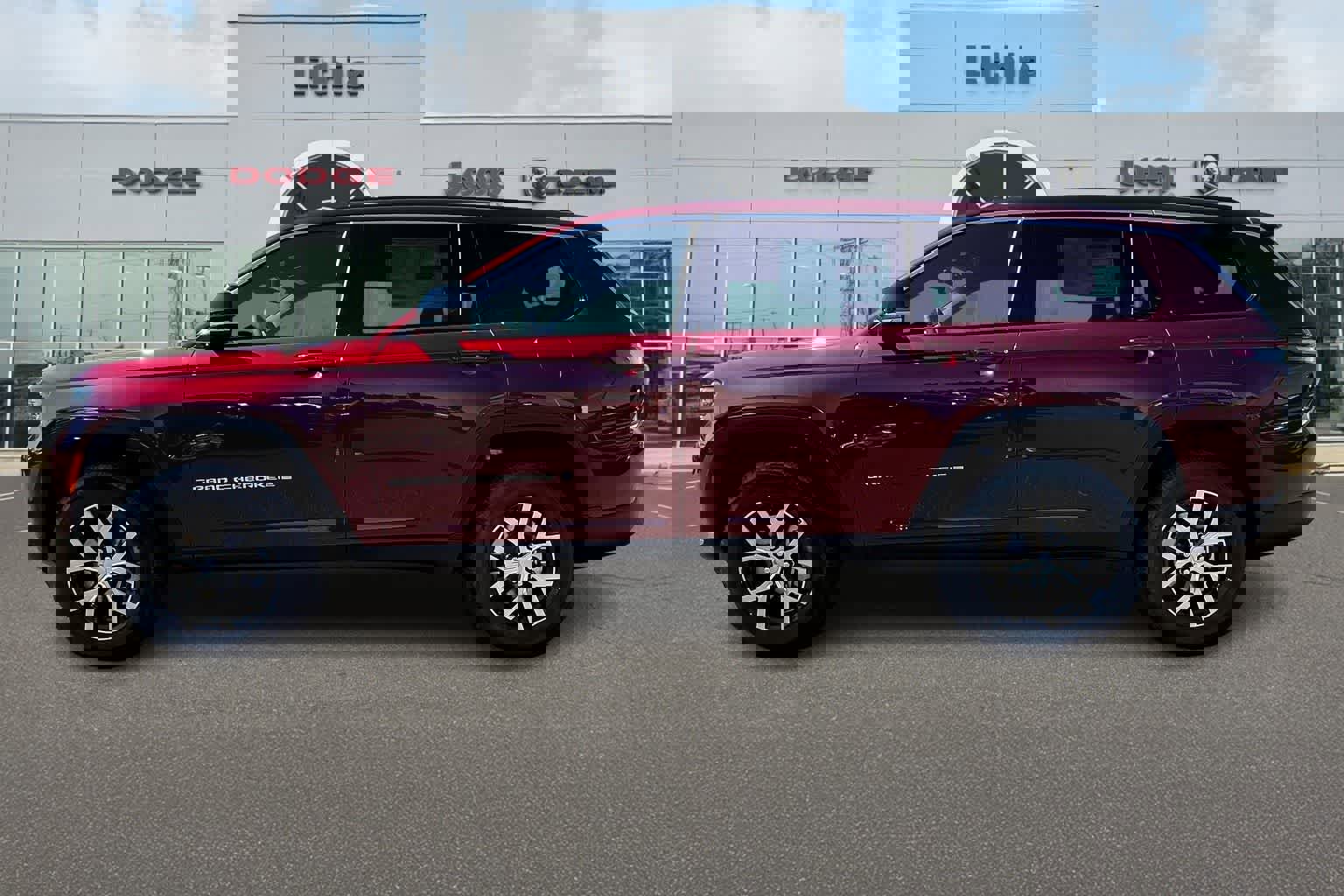 New 2025 Jeep Grand Cherokee L Limited w/ Luxury Tech Group II image 3