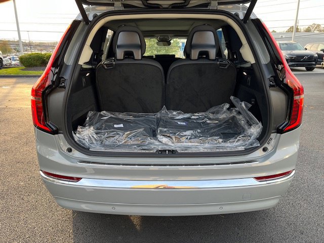 New 2026 Volvo XC90 B6 Plus w/ Protection Package Premier AWD/4WD image 42