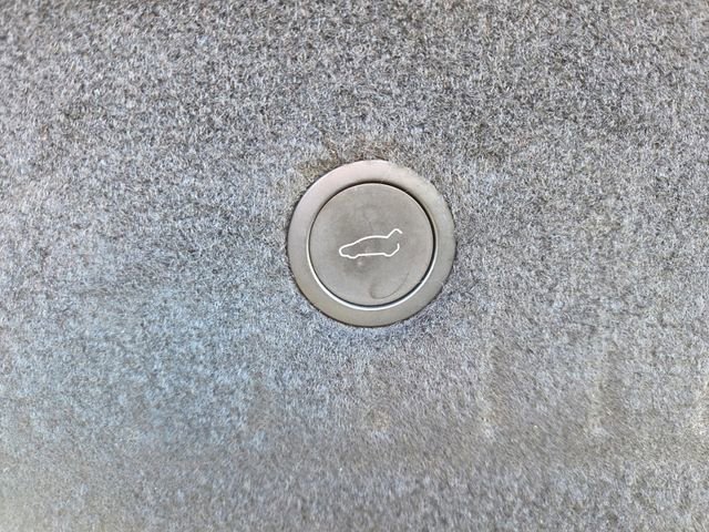 Used 2022 Tesla Model S Plaid image 11