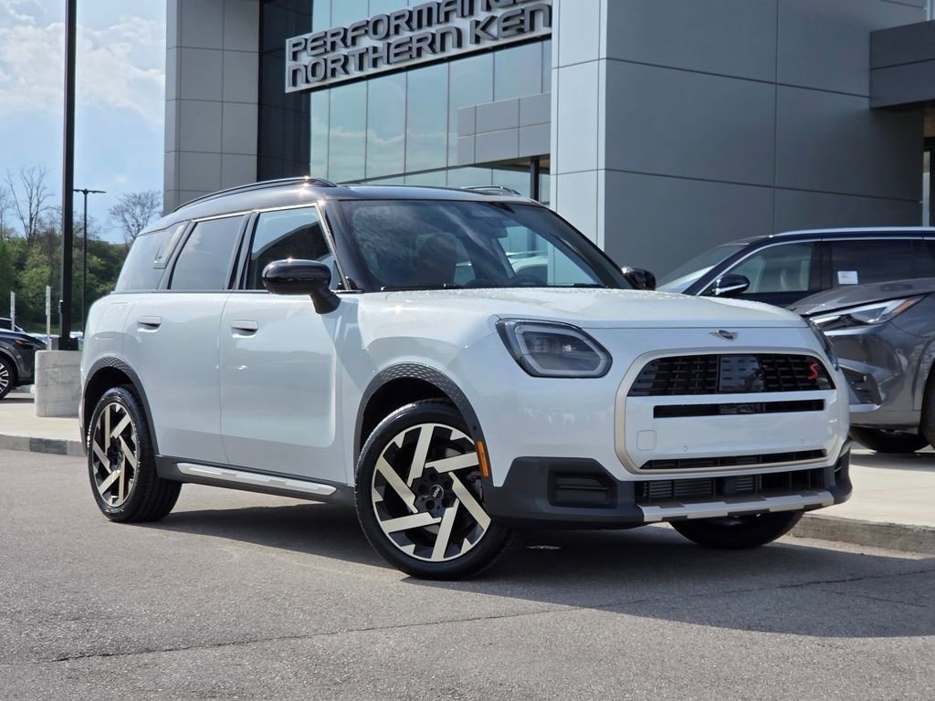 Used 2025 MINI Cooper Countryman S w/ Comfort Package Max AWD/4WD image 2