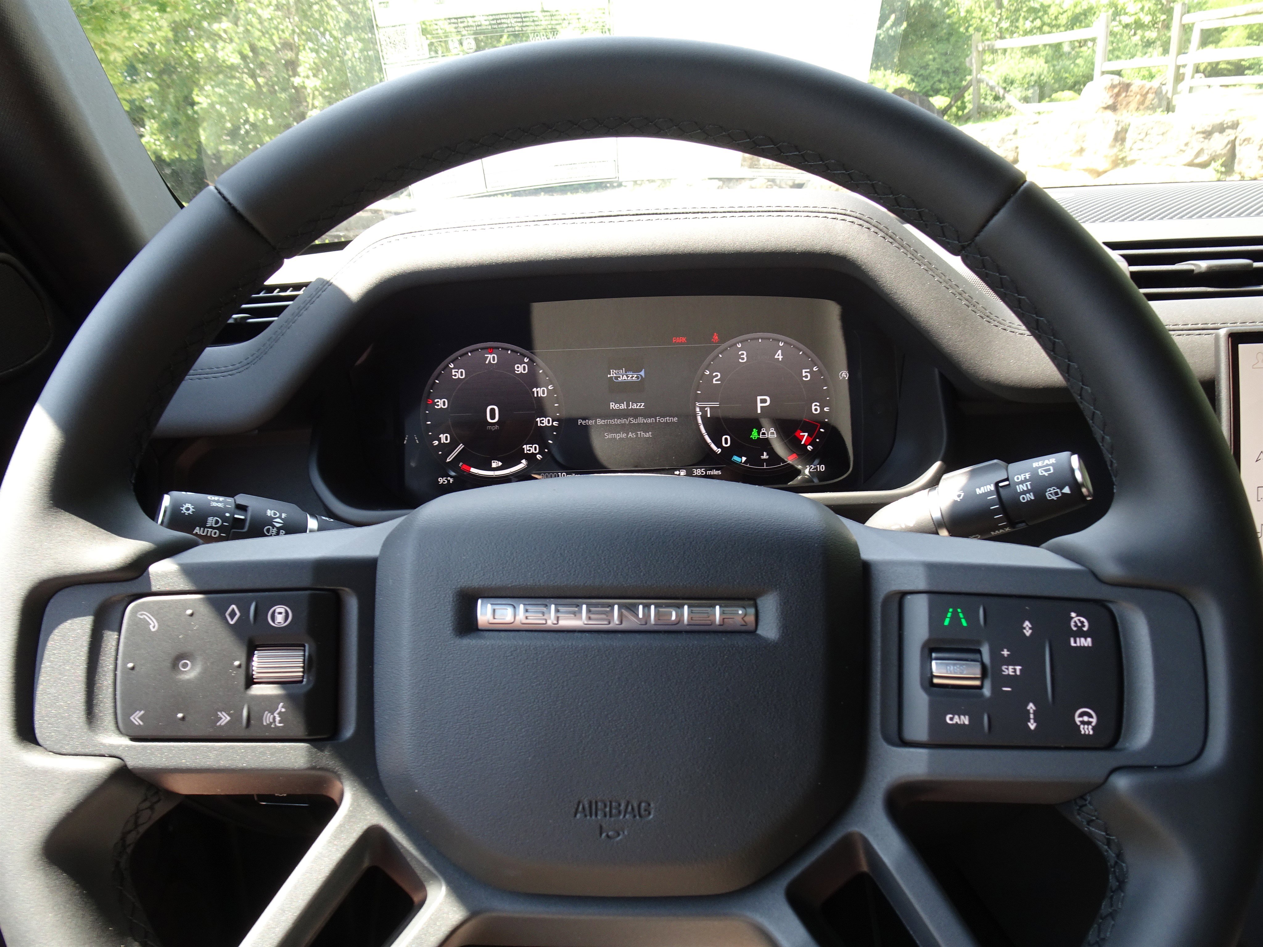 New 2025 Land Rover Defender 110 S image 27