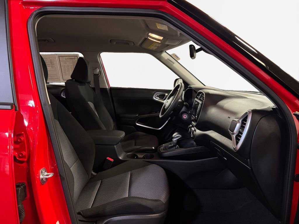 Certified 2023 Kia Soul LX w/ LX Technology Package image 26