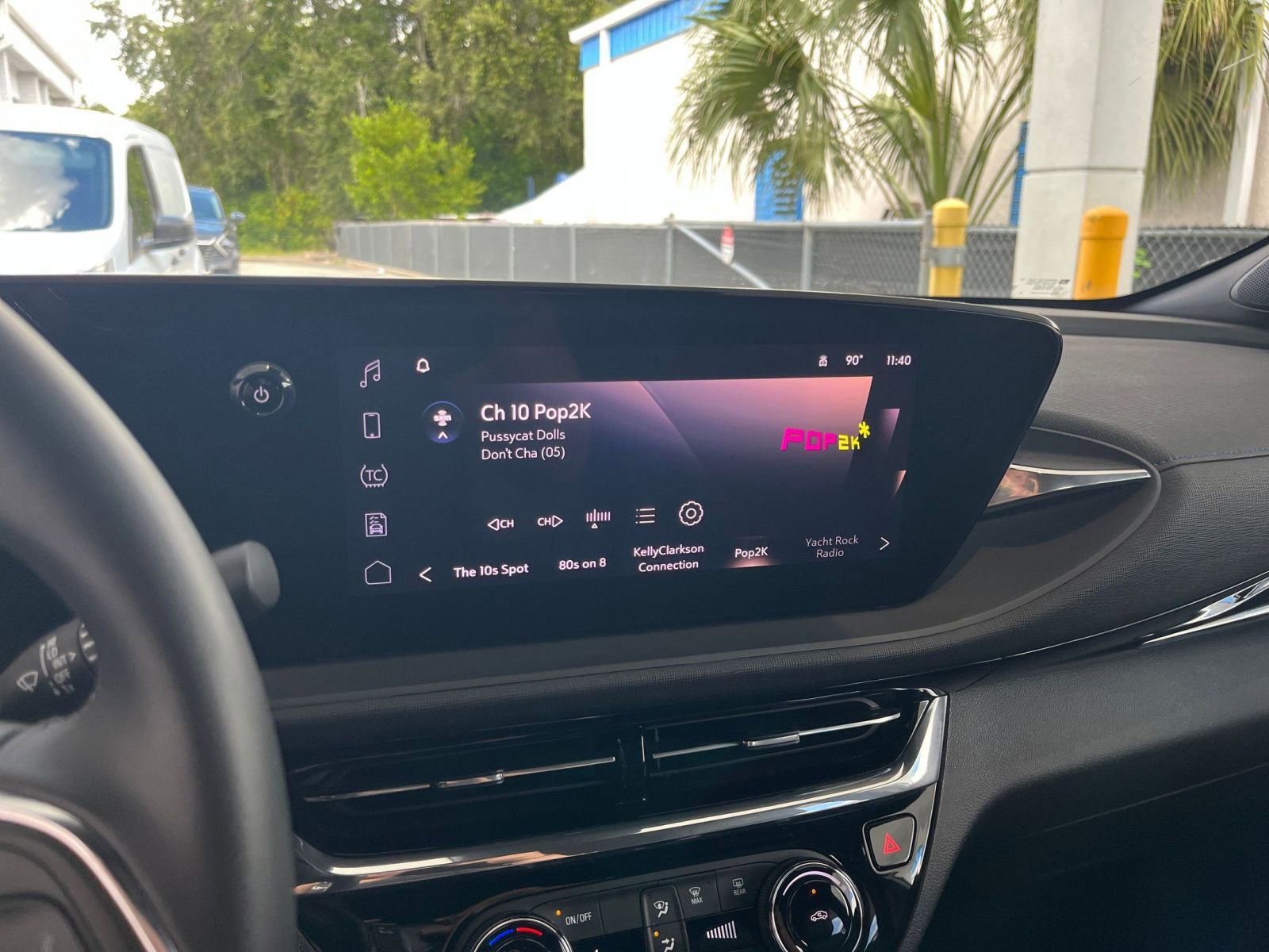 Used 2025 Buick Envista Sport Touring image 21