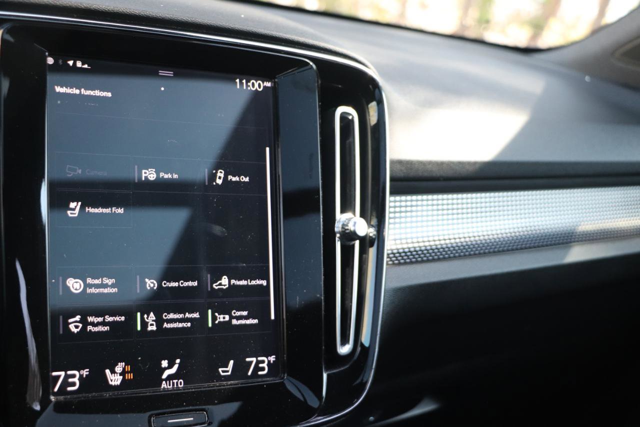 Used 2019 Volvo XC40 T5 R-Design image 18