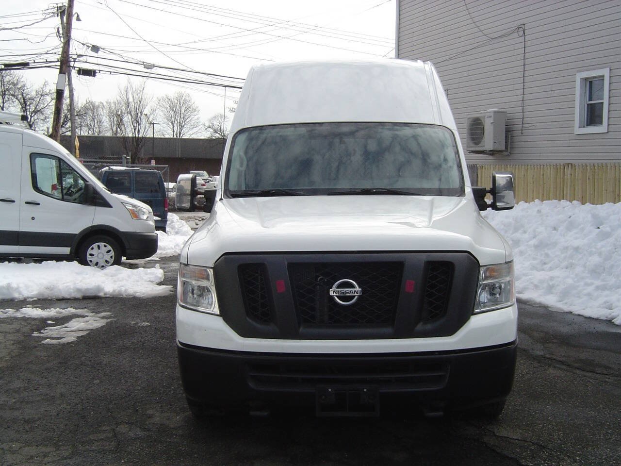 Used 2018 Nissan NV 2500 SV RWD image 2