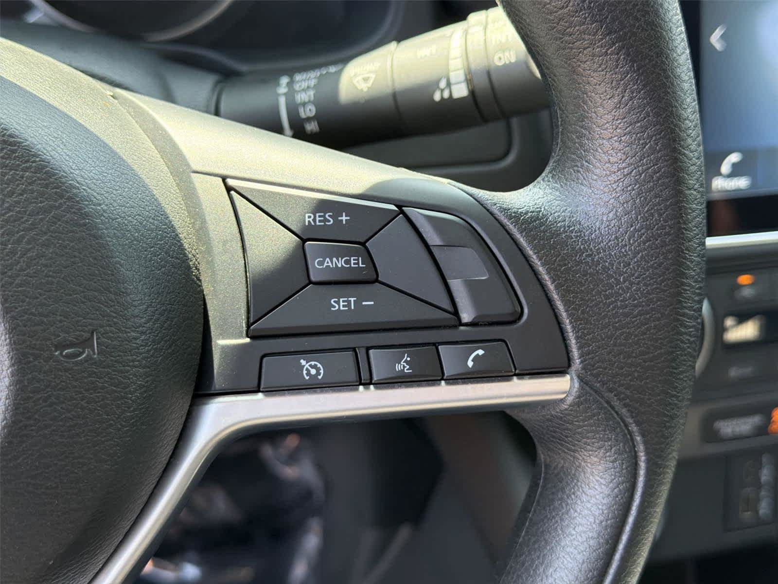 Used 2025 Nissan Leaf S FWD image 34
