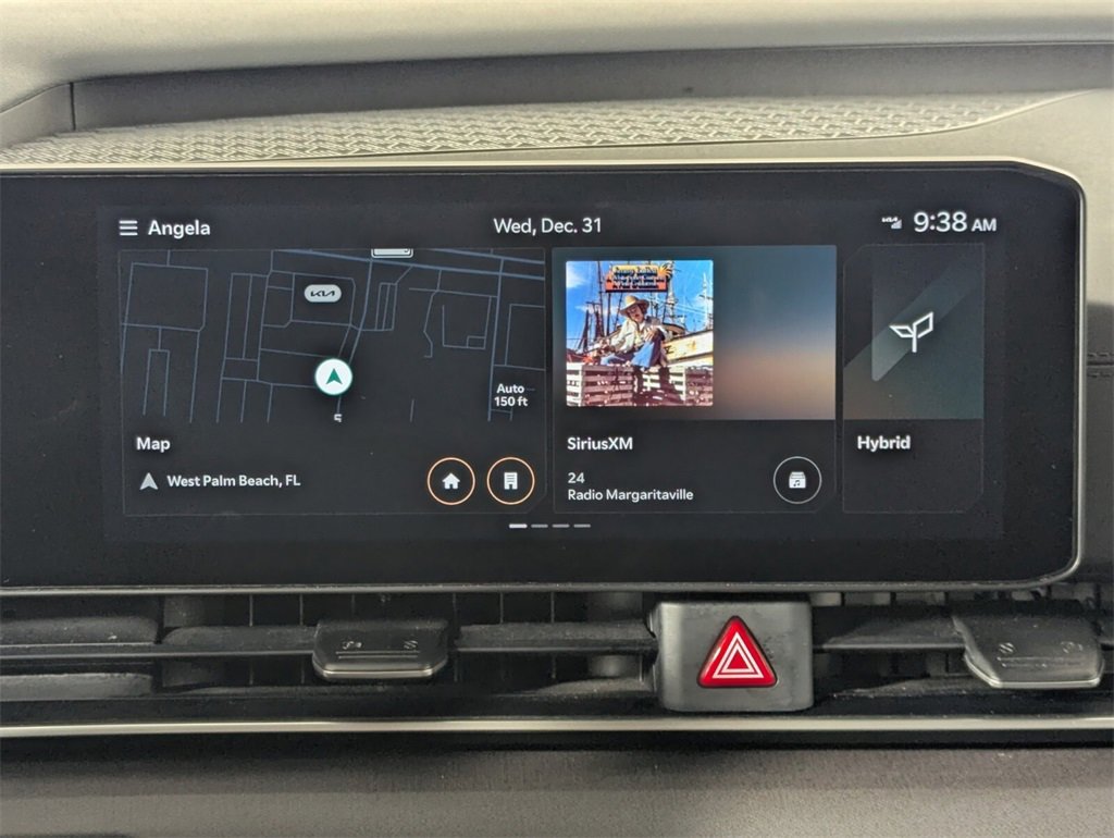 Used 2025 Kia Carnival EX image 18