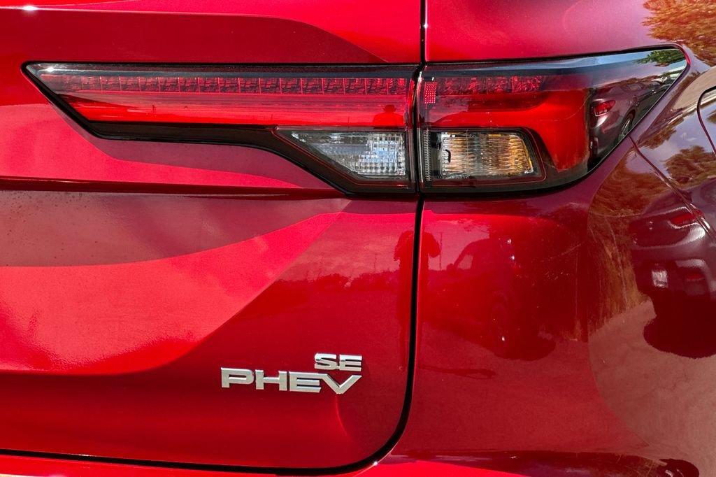 Used 2025 Mitsubishi Outlander SE AWD/4WD image 26