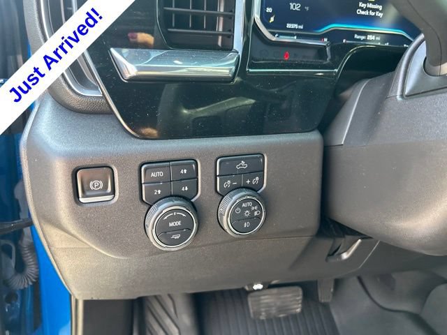 Used 2023 Chevrolet Silverado 1500 LT Trail Boss w/ LPO, Dark Essentials Package AWD/4WD image 17