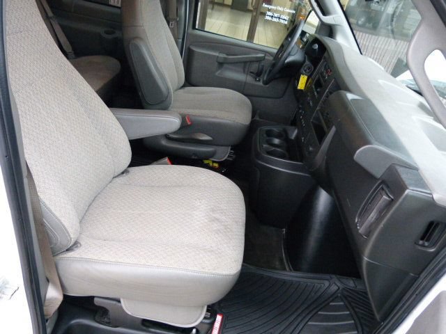 Used 2019 Chevrolet Express 3500 LT w/ LT Preferred Equipment Group RWD image 28