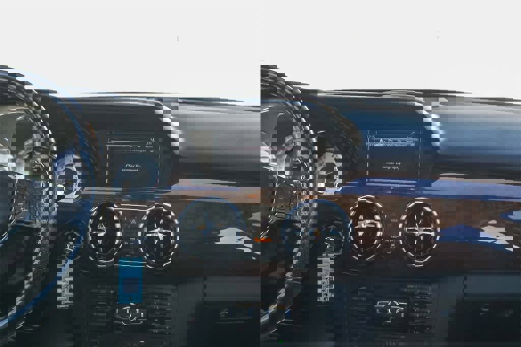 Used 2014 Mercedes-Benz GLK 350 4MATIC image 12