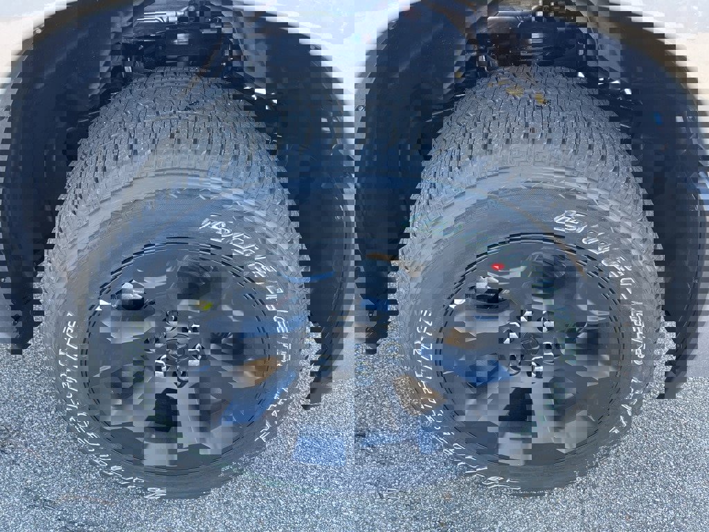 New 2026 RAM 1500 4x4 Crew Cab image 9