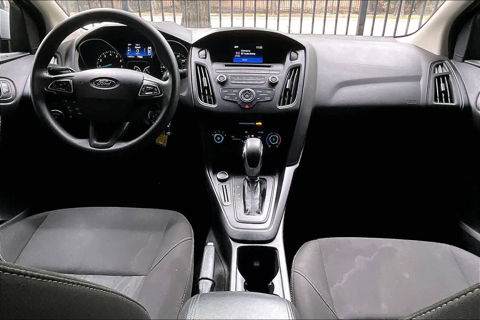 Used 2017 Ford Focus SE FWD image 15